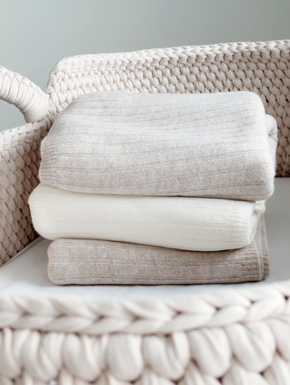 100% Fine Merino Wool Baby Blanket, Very Soft, Recieving Blanket, Merino Wool Swaddle, 100cmx60cm, Lightweight and Warm, Wool Baby Blanket, Cream. (Cream)