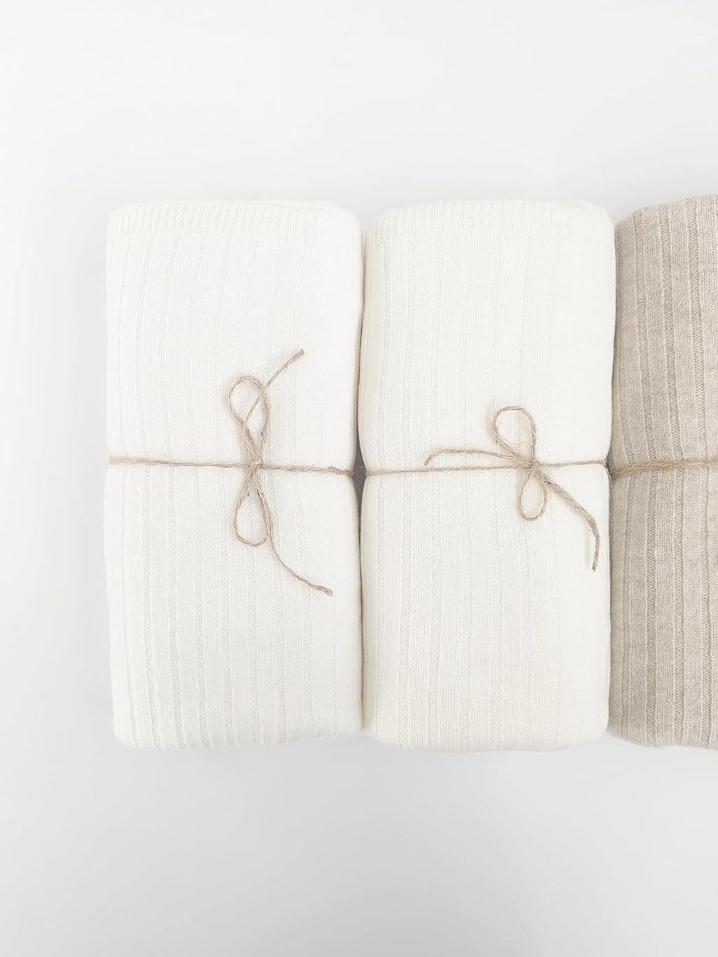 100% Fine Merino Wool Baby Blanket, Very Soft, Recieving Blanket, Merino Wool Swaddle, 100cmx60cm, Lightweight and Warm, Wool Baby Blanket, Cream. (Cream)